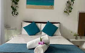 Suites Casa Azul-Vila Do Abraao- Conforto, Limpeza, Otima Localizacao